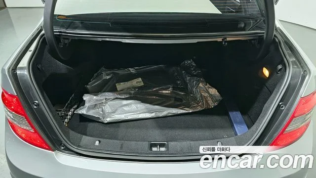 2011 Mercedes-Benz C-클래스 W204