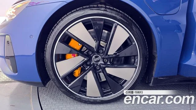 2022 Audi e-트론 GT