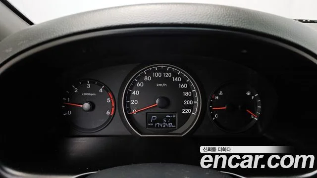 2015 Hyundai Grand Starex