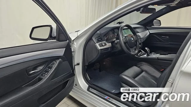 2011 BMW 5 Series (F10)
