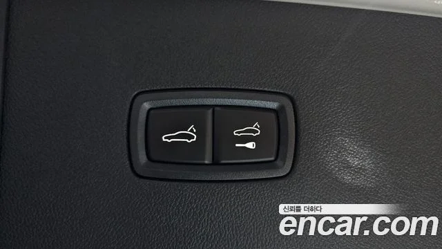 2023 Porsche 카이엔 (PO536)