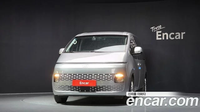 2024 Hyundai Staria