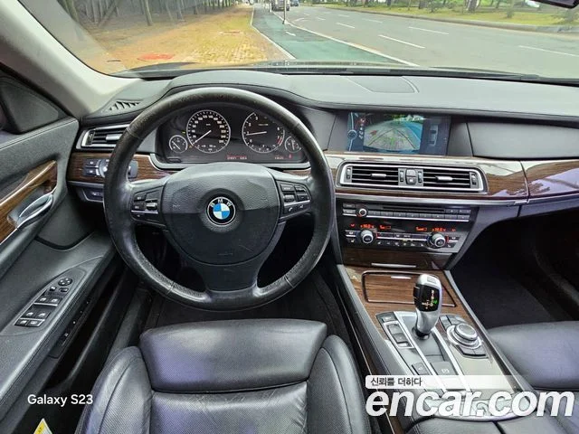 2009 BMW 7 Series (F01)