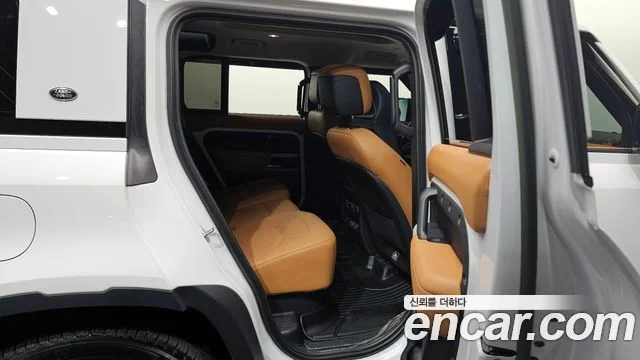 2023 Land Rover Defender (L663)