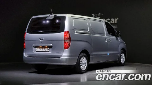 2016 Hyundai Grand Starex