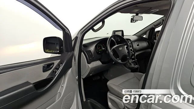 2015 Hyundai Grand Starex