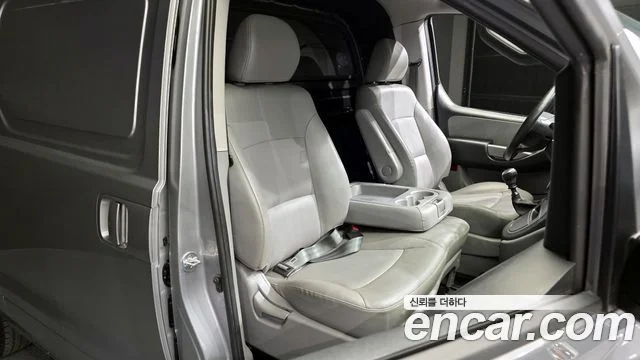 2018 Hyundai Grand Starex (New)