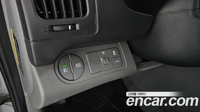 2019 Hyundai Grand Starex (New)