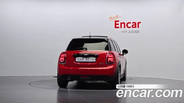 2019 MINI Cooper