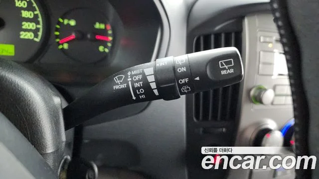 2014 Hyundai Grand Starex