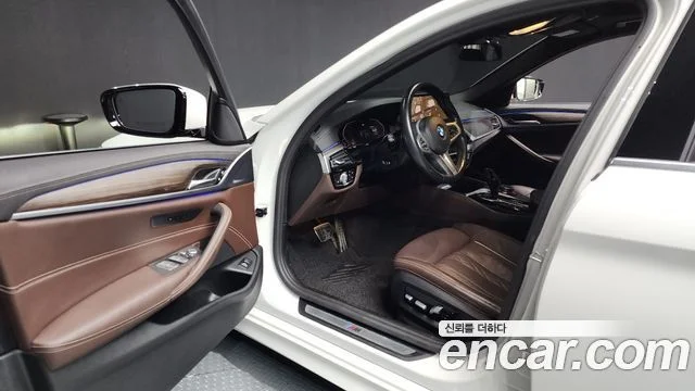 2020 BMW 5 Series (G30)