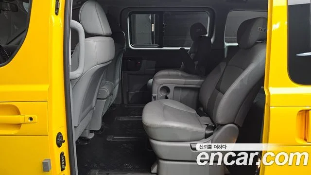 2016 Hyundai Grand Starex