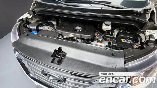 2020 Hyundai Grand Starex (New)