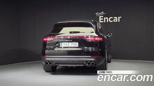 2023 Porsche 카이엔 (PO536)