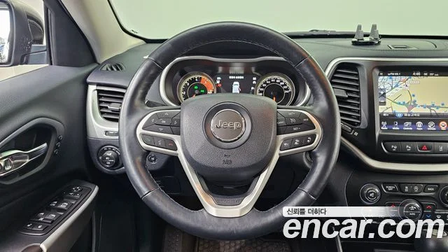 2017 Jeep 체로키(KL)