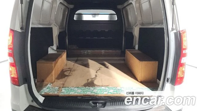 2018 Hyundai Grand Starex (New)