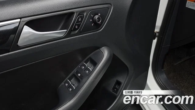 2015 Volkswagen New Zeta