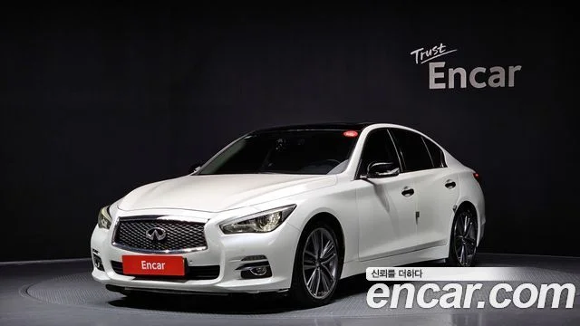 2015 Infiniti Q50