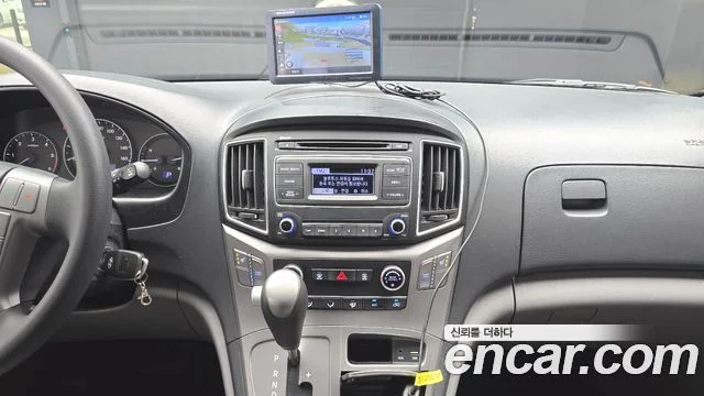 2015 Hyundai Grand Starex