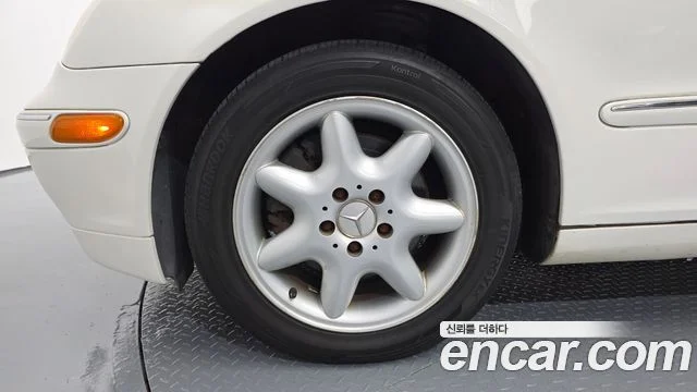 2004 Mercedes-Benz C-Class