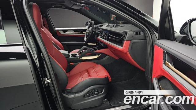 2024 Porsche 카이엔 (PO536)