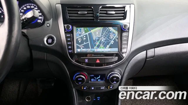 2015 Hyundai 엑센트(신형)