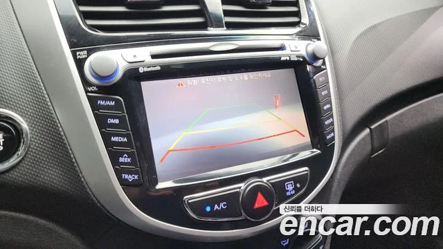 2012 Hyundai 엑센트(신형)