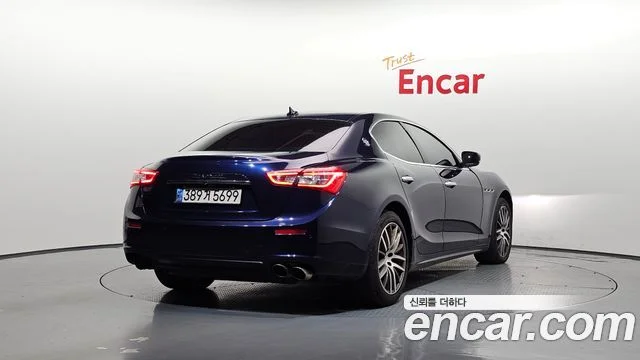 2017 Maserati 기블리