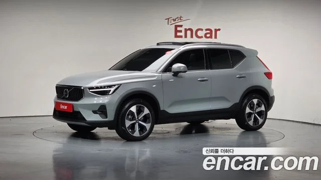 2024 Volvo XC40