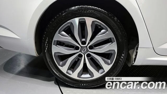 2016 Renault Korea SM6