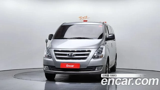 2016 Hyundai Grand Starex