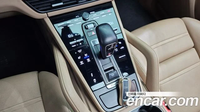 2021 Porsche 카이엔 (PO536)