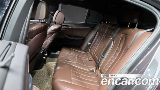 2018 BMW 5 Series (G30)