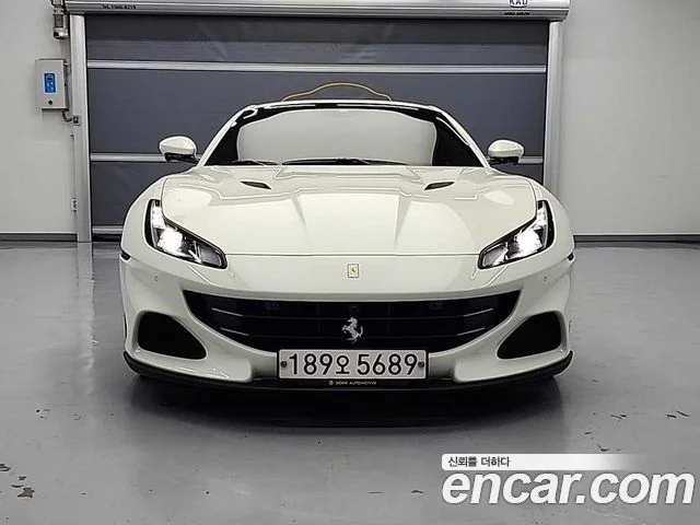 2022 Ferrari 포르토피노