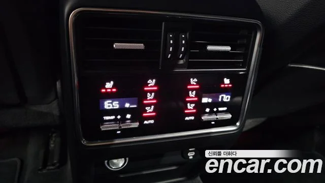 2021 Porsche 카이엔 (PO536)