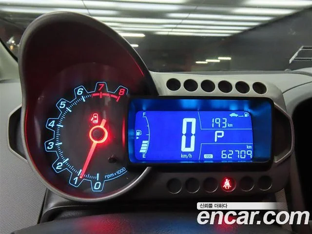 2012 Chevrolet 아베오 세단