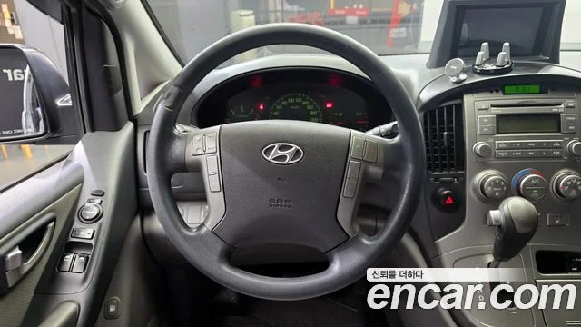 2012 Hyundai Grand Starex