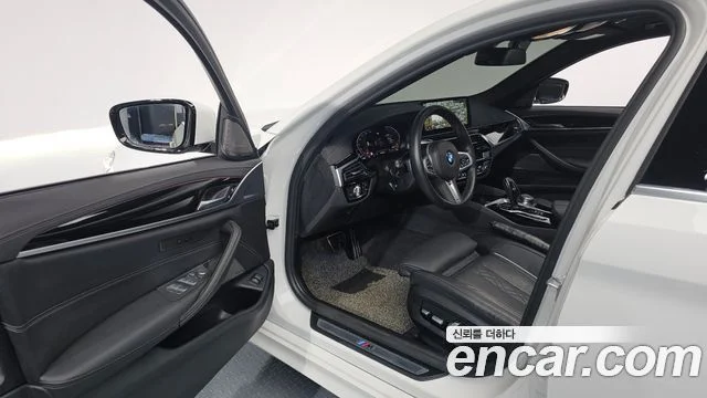 2022 BMW 5 Series (G30)