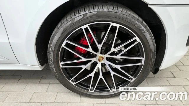 2022 Porsche 마칸