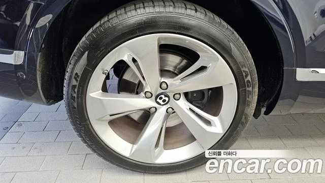 2018 Bentley 벤테이가