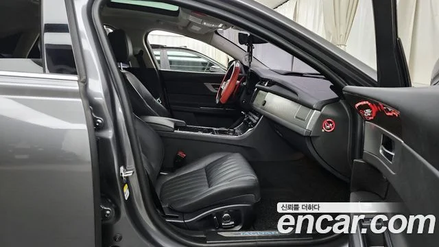 2019 Jaguar XF (X260)