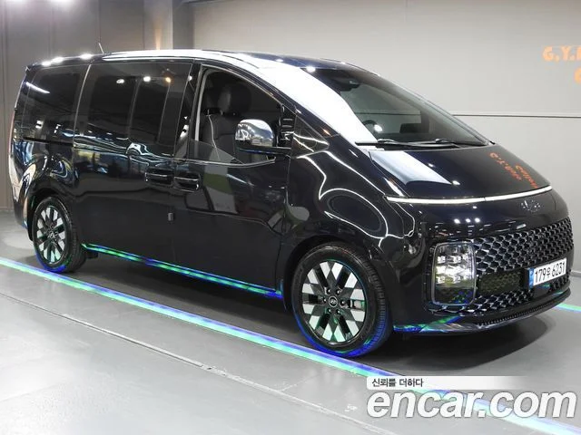 2022 Hyundai Staria
