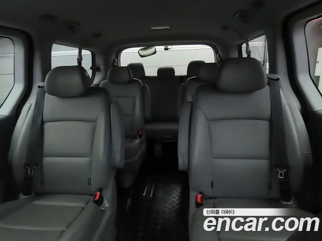 2020 Hyundai Grand Starex (New)