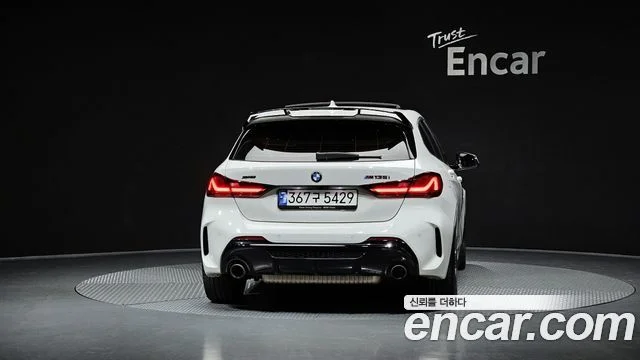 2022 BMW 1 Series (F40)