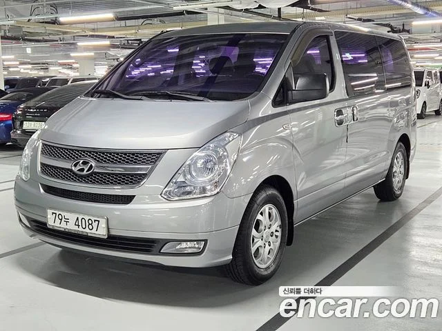 2011 Hyundai Grand Starex