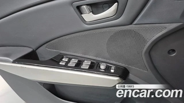 2016 KG Mobility Tivoli