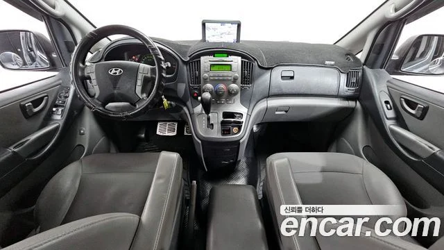 2014 Hyundai Grand Starex