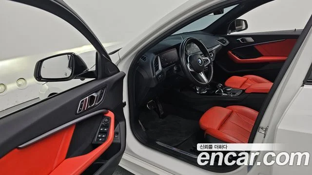 2022 BMW 1 Series (F40)