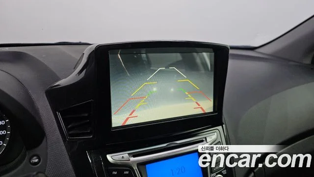 2014 Hyundai 엑센트(신형)
