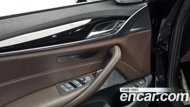 2022 BMW 5 Series (G30)